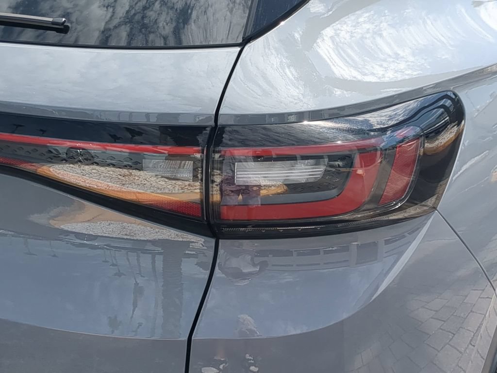 Certified 2022 Volkswagen ID.4 Pro S w/ Gradient Package RWD image 10