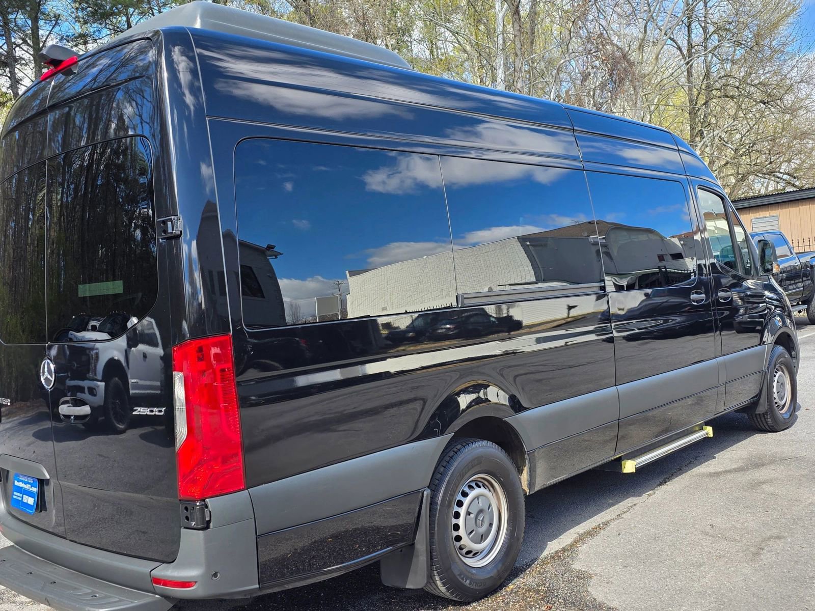 Used 2019 Mercedes-Benz Sprinter 2500 image 34