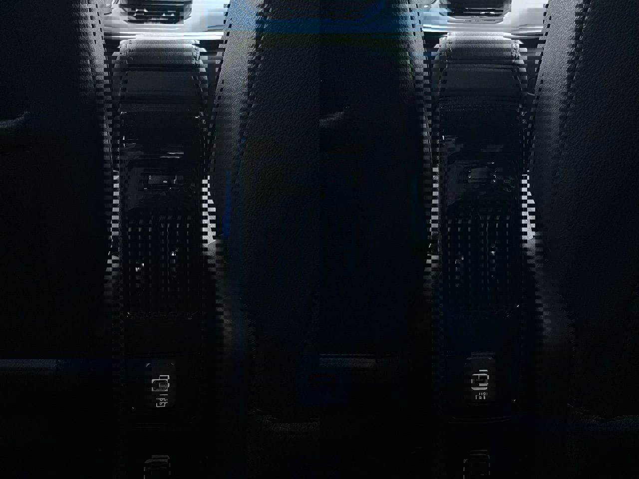 Used 2025 Jeep Compass Limited image 13