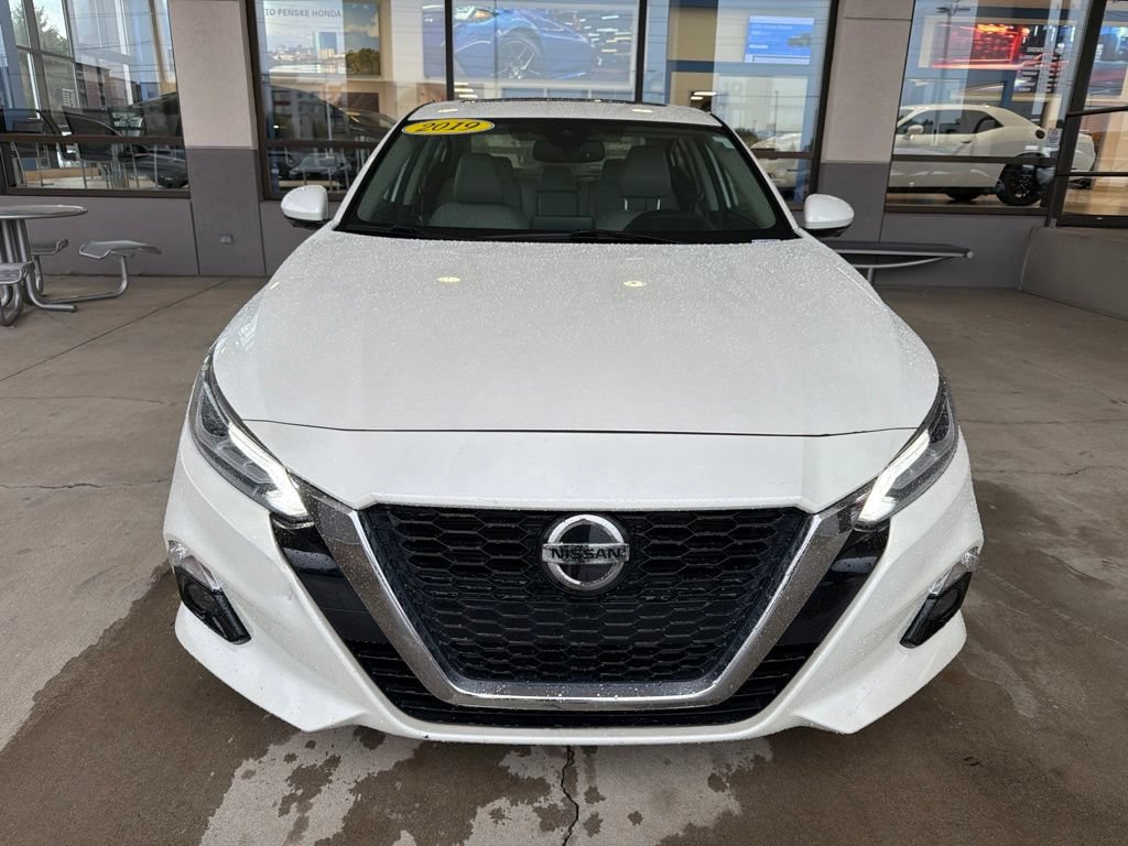 Used 2019 Nissan Altima 2.0 Platinum FWD image 8