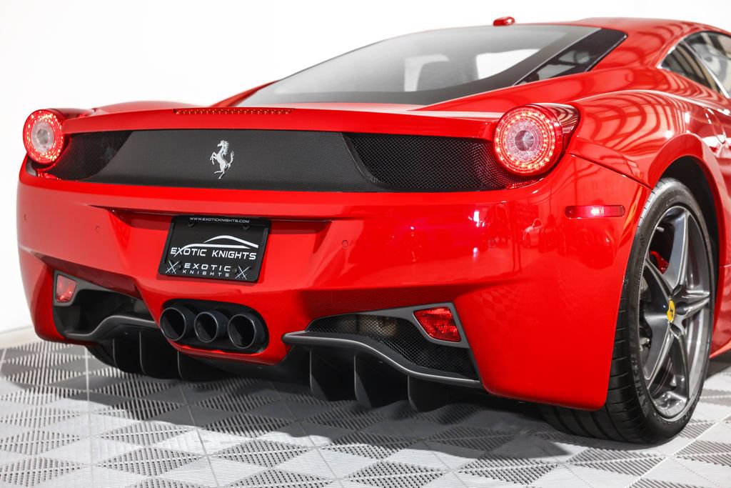 Used 2014 Ferrari 458 Italia Coupe RWD image 10
