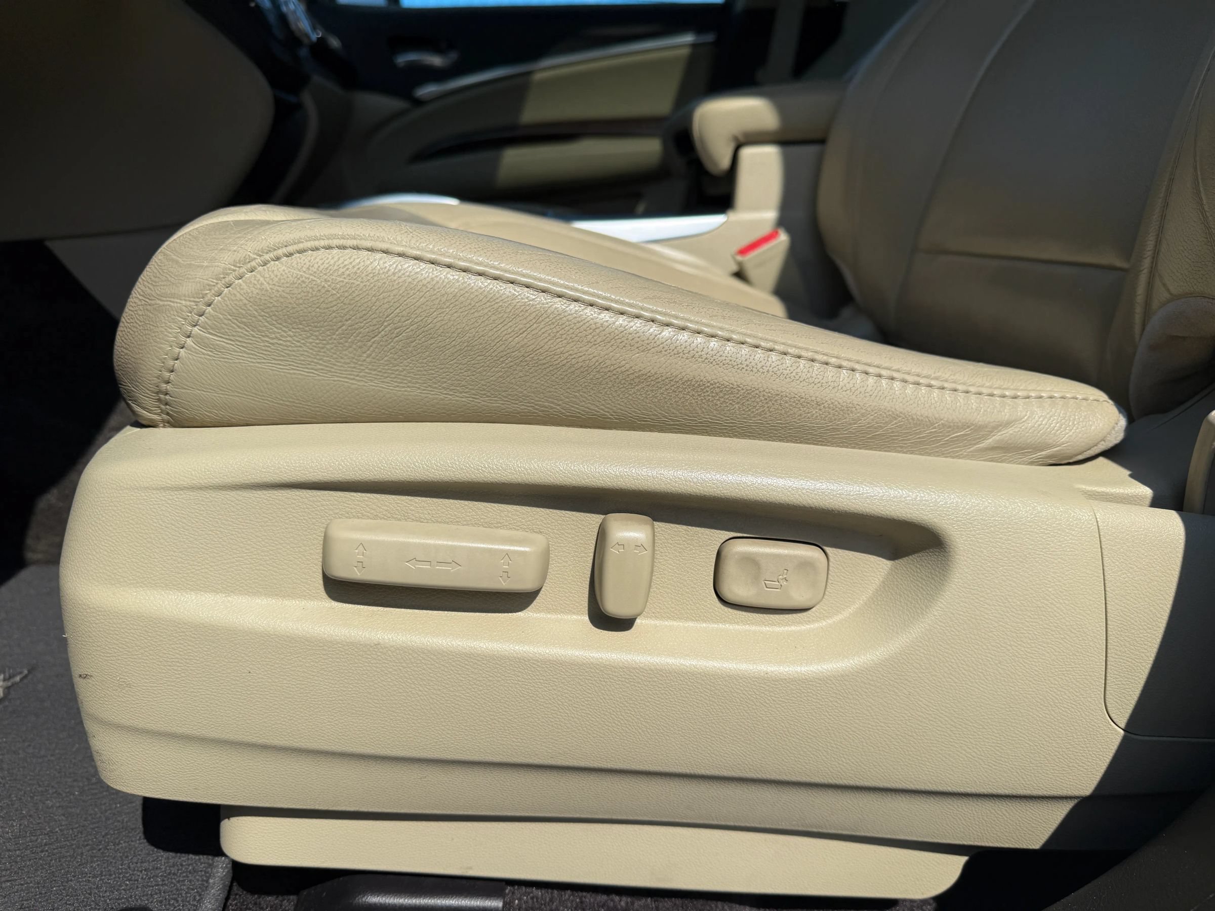 Used 2017 Acura MDX w/ Technology Package FWD image 23
