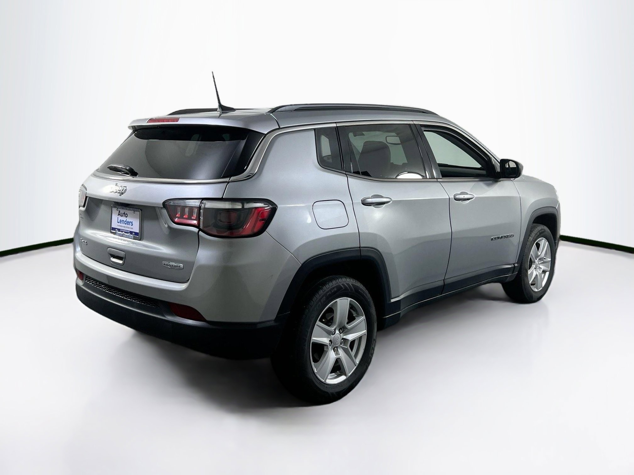 Used 2022 Jeep Compass Latitude AWD/4WD image 5
