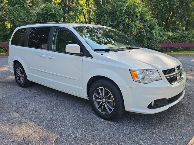 Used 2017 Dodge Grand Caravan SXT w/ Rear Park Assist Package