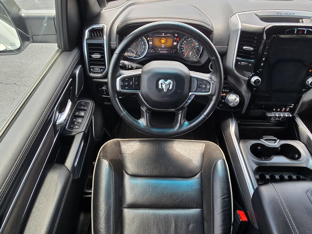 Used 2023 RAM 1500 Laramie AWD/4WD image 19