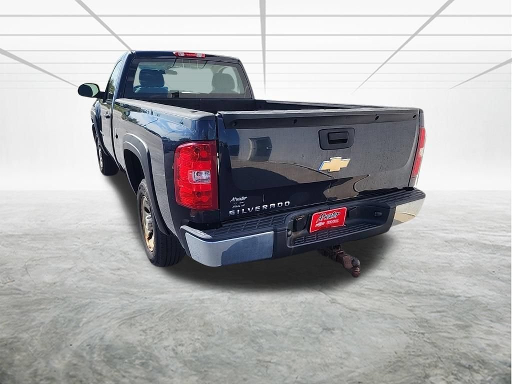 Used 2007 Chevrolet Silverado 1500 W/T w/ Towing Package RWD image 3