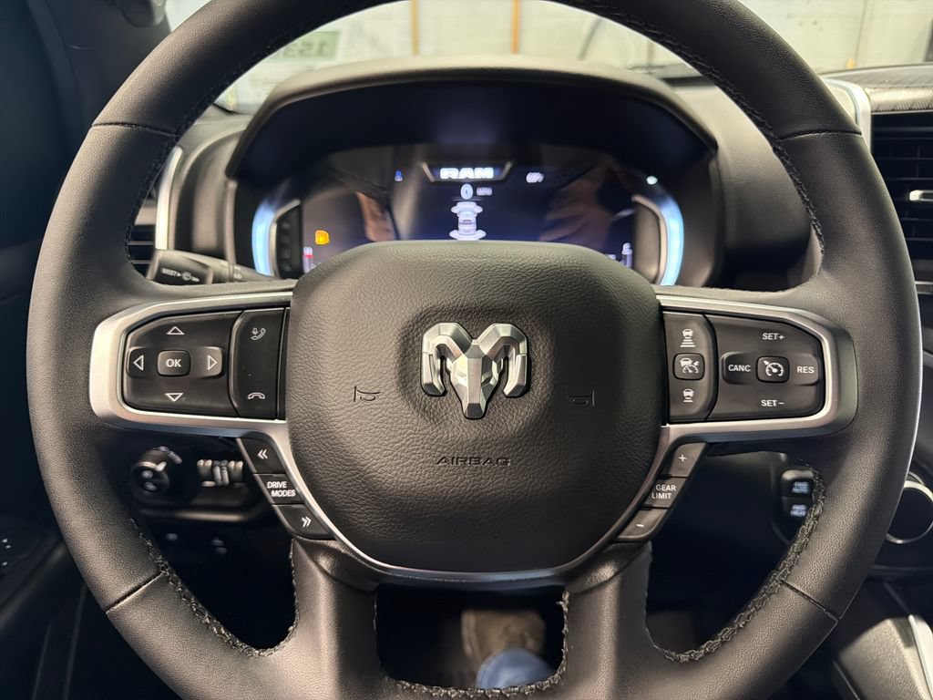 Used 2025 RAM 1500 Big Horn AWD/4WD image 12