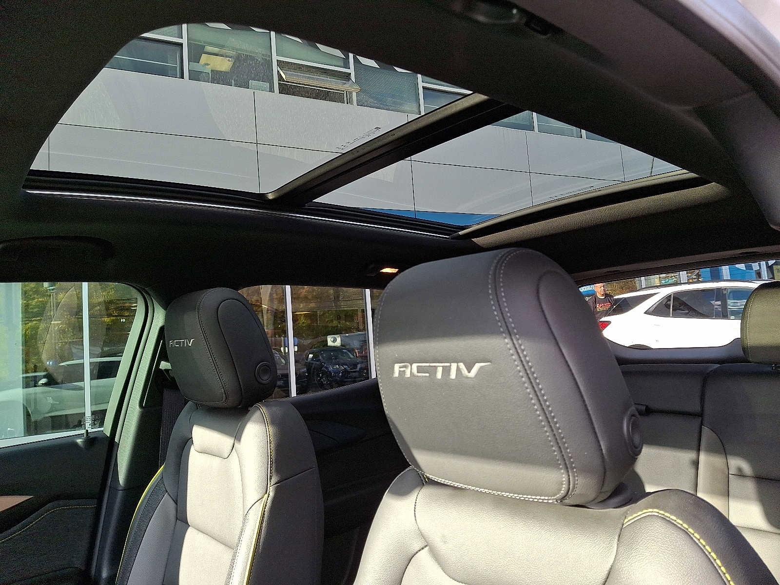 Certified 2024 Chevrolet TrailBlazer ACTIV w/ Convenience Package image 14