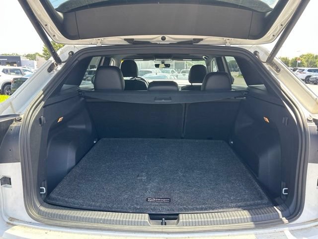 Used 2023 Volkswagen Atlas Cross Sport SE w/ Panoramic Sunroof Package FWD image 18
