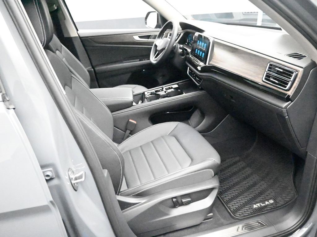 New 2026 Volkswagen Atlas SEL image 30