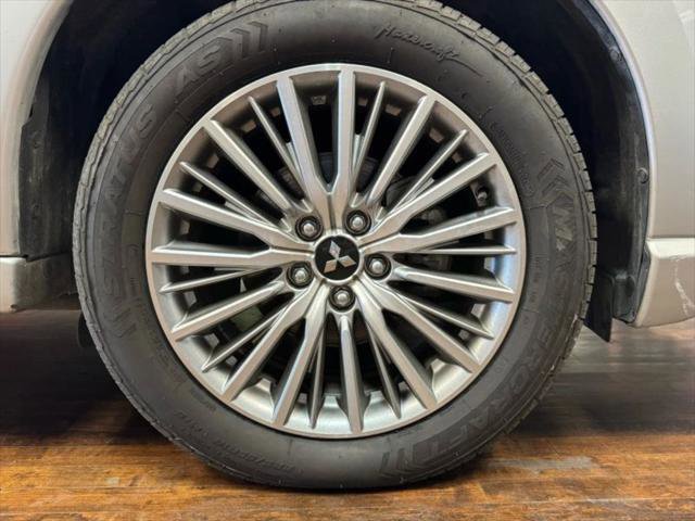 Used 2022 Mitsubishi Outlander LE image 27