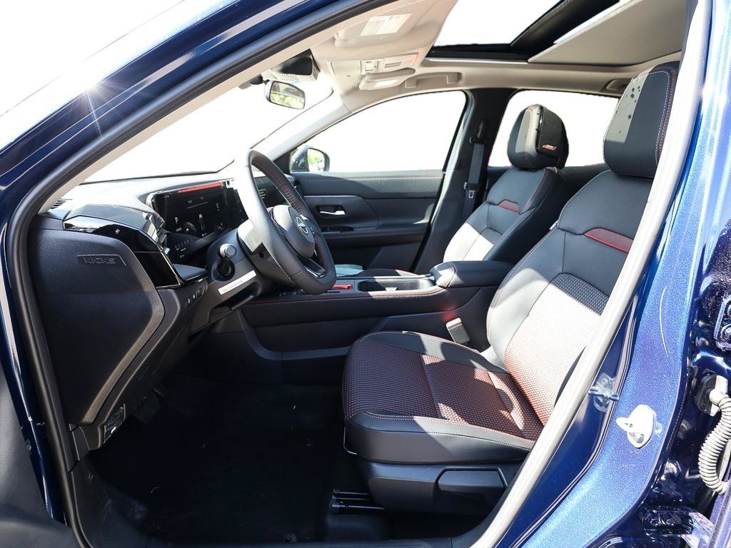 New 2026 Nissan Kicks SR w/ SR Premium Package AWD/4WD image 11