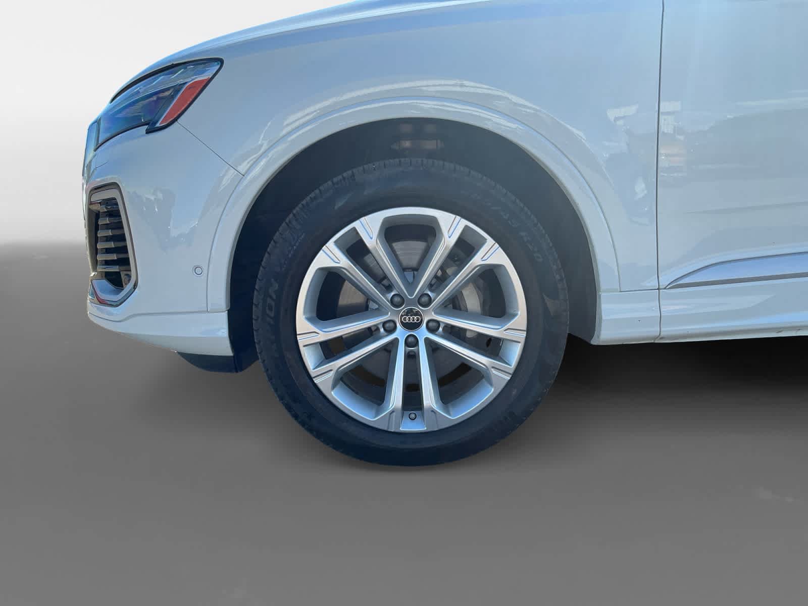 Used 2025 Audi Q7 3.0T Premium Plus AWD/4WD image 14