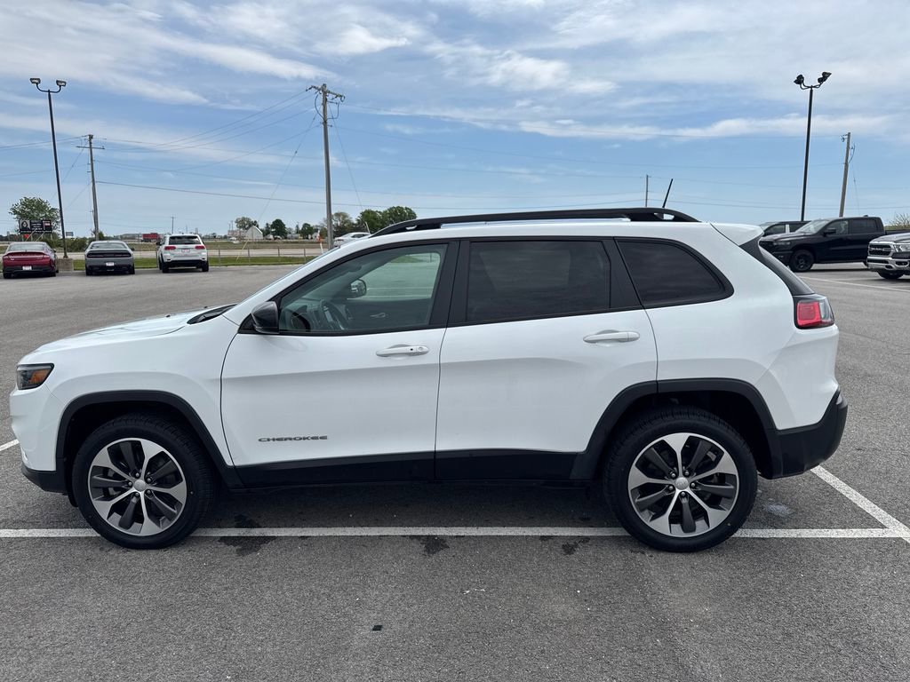Used 2022 Jeep Cherokee Limited w/ Elite Package AWD/4WD image 9
