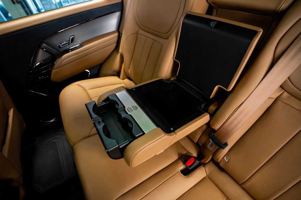 Used 2023 Land Rover Range Rover Sport SE image 54