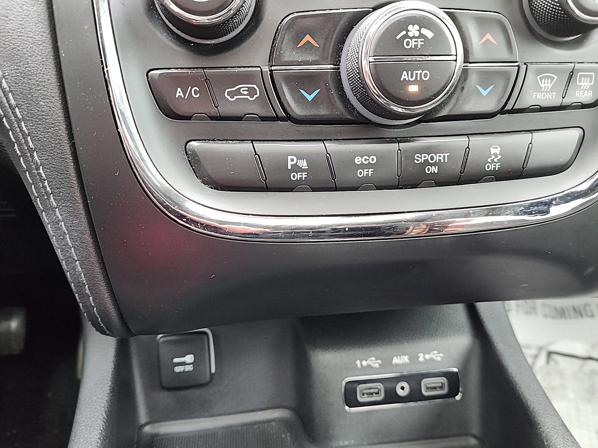 Used 2020 Dodge Durango R/T w/ Premium Interior Group image 15