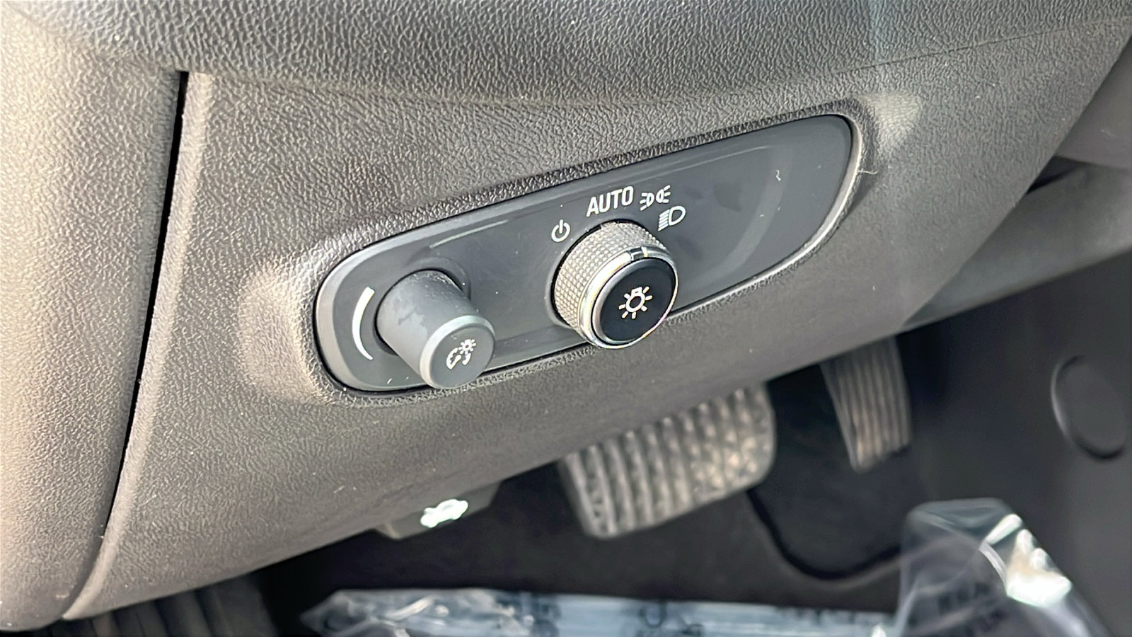 Used 2022 Chevrolet Equinox RS FWD image 13