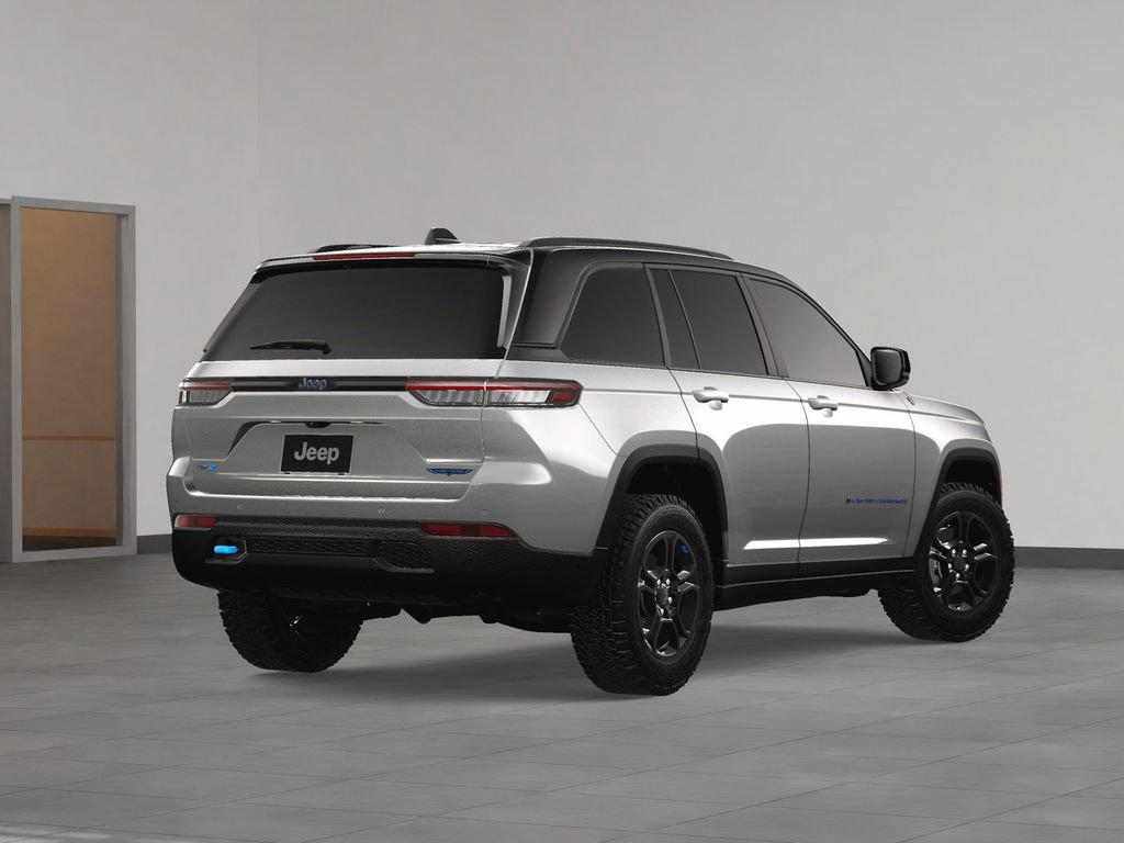 New 2024 Jeep Grand Cherokee Trailhawk w/ Advanced Protech Group II AWD/4WD image 5