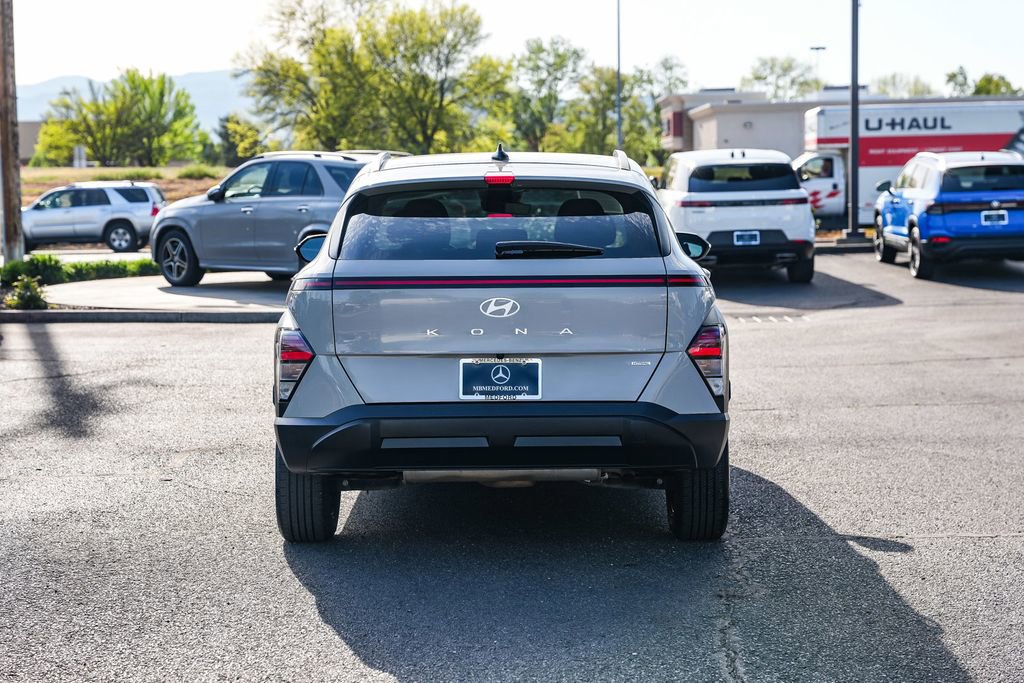 Used 2025 Hyundai Kona SEL AWD/4WD image 8