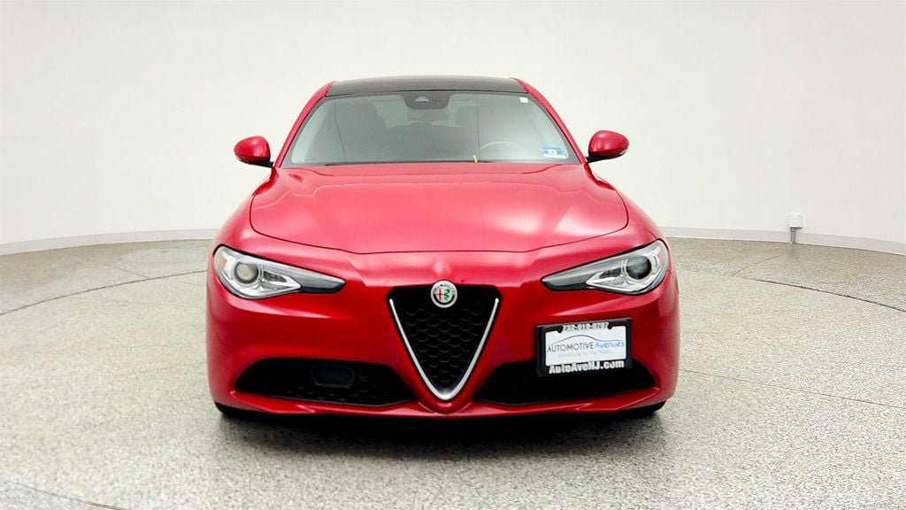 Used 2020 Alfa Romeo Giulia Ti w/ Active Blind Spot Package AWD/4WD image 2