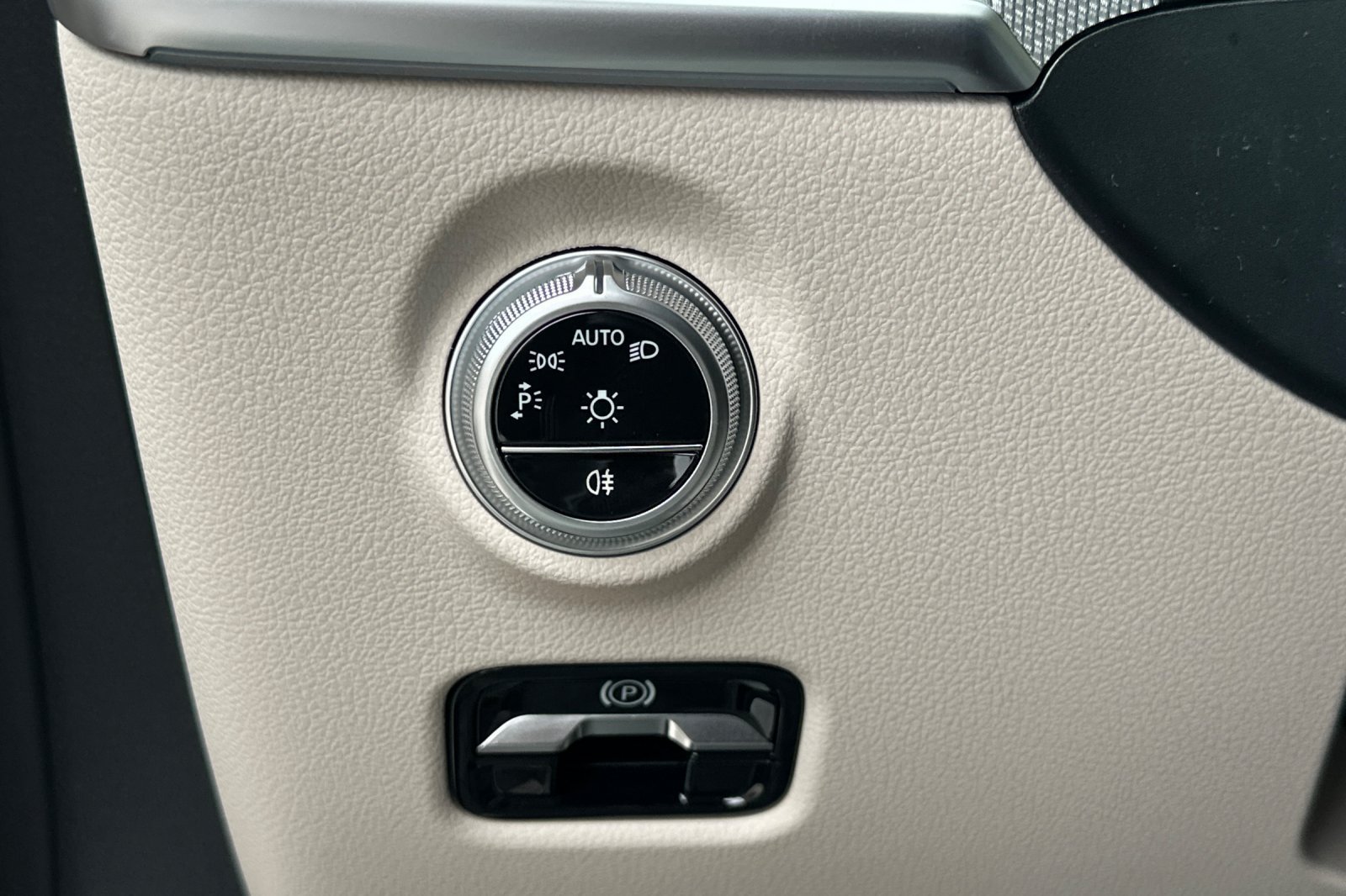 New 2026 Mercedes-Benz CLE 300 4MATIC Coupe image 28