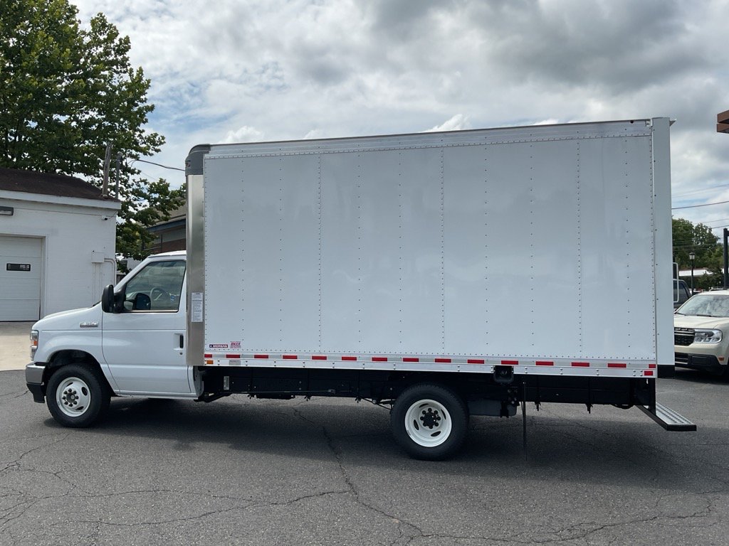 New 2025 Ford E-350 and Econoline 350 Super Duty w/ Driver's Safety Package RWD image 15