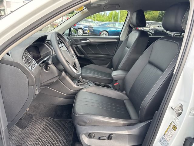 Used 2022 Volkswagen Tiguan SE AWD/4WD image 15