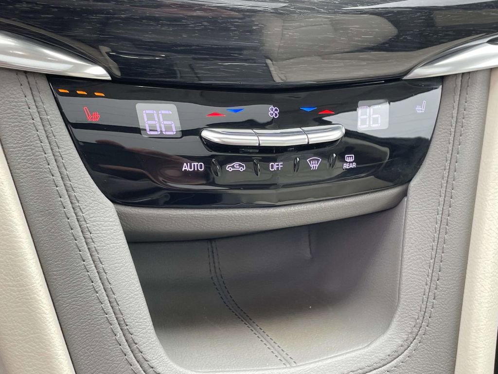 Used 2020 Cadillac XT6 Premium Luxury image 26