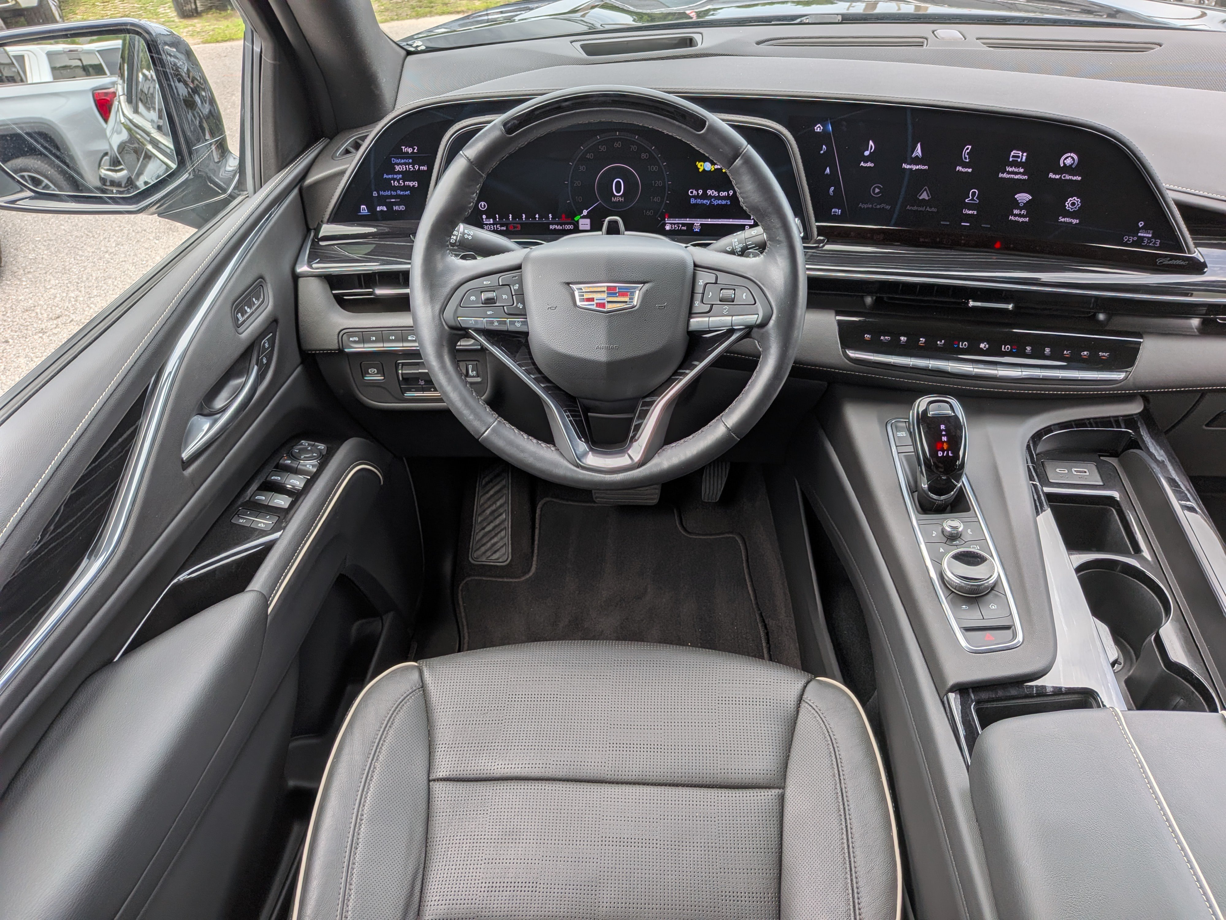 Certified 2023 Cadillac Escalade Sport w/ LPO, ONYX Package AWD/4WD image 15