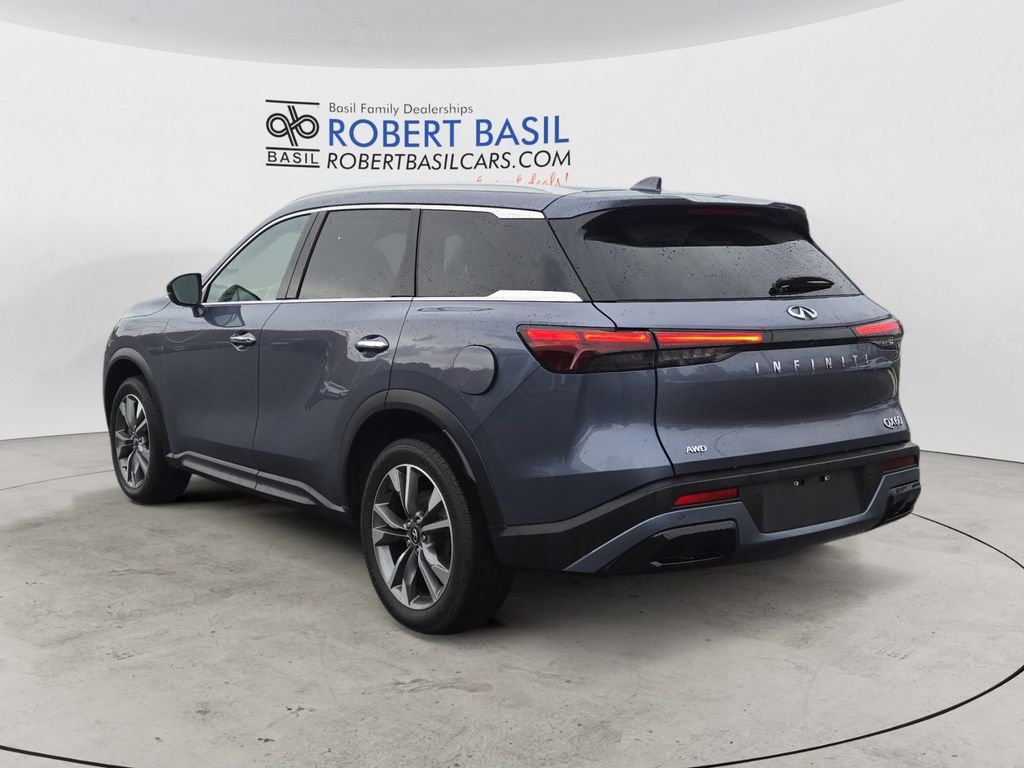 Used 2023 INFINITI QX60 Luxe image 3