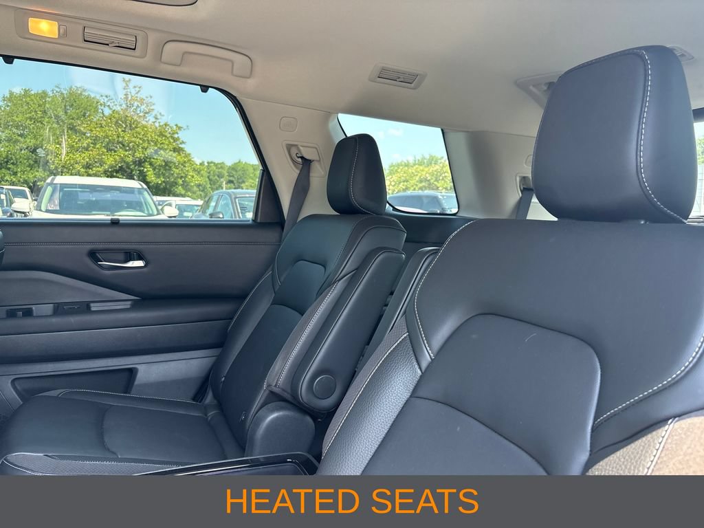 Used 2023 Nissan Pathfinder SL w/ SL Premium Package AWD/4WD image 18