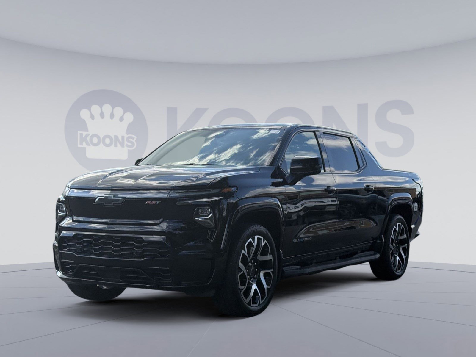 Used 2025 Chevrolet Silverado EV RST image 1