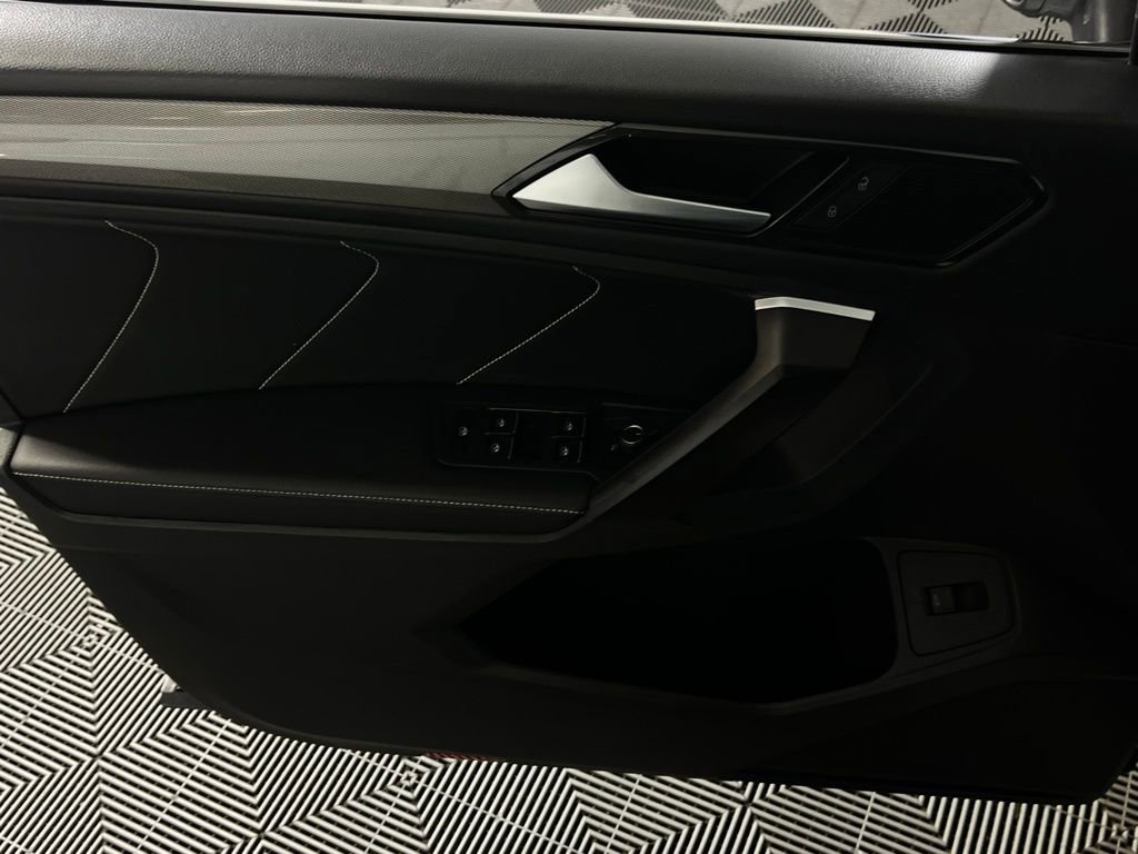 Used 2024 Volkswagen Tiguan Wolfsburg Edition image 24