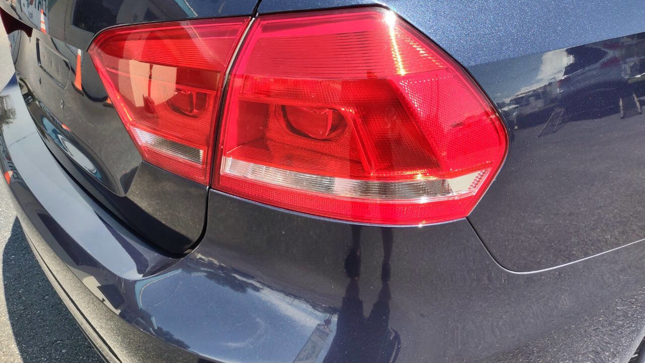 Used 2015 Volkswagen Passat 1.8T Limited Edition image 33