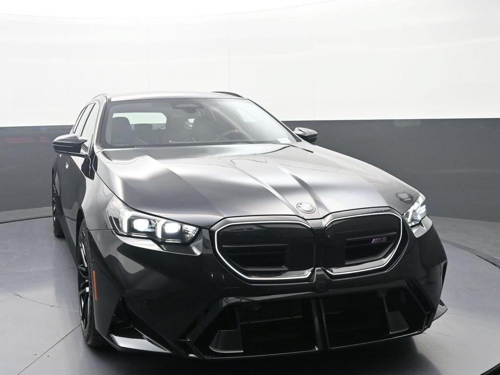 New 2027 BMW M5 Touring AWD/4WD image 2