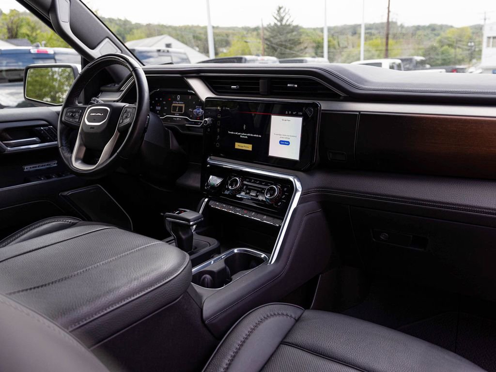 Used 2025 GMC Sierra 1500 Denali AWD/4WD image 31