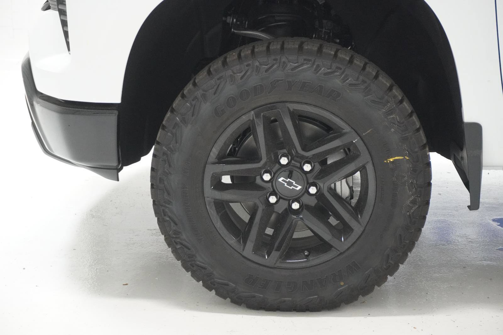 New 2026 Chevrolet Silverado 1500 LT Trail Boss w/ Convenience Package II image 9