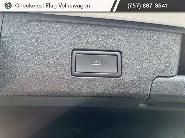 Used 2023 Volkswagen Atlas Cross Sport SEL R-Line AWD/4WD image 14