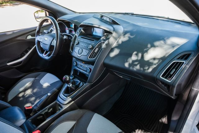Used 2016 Ford Focus ST image 20