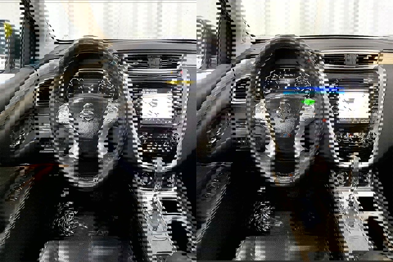 Used 2018 Nissan Murano SL w/ Moonroof Package image 4