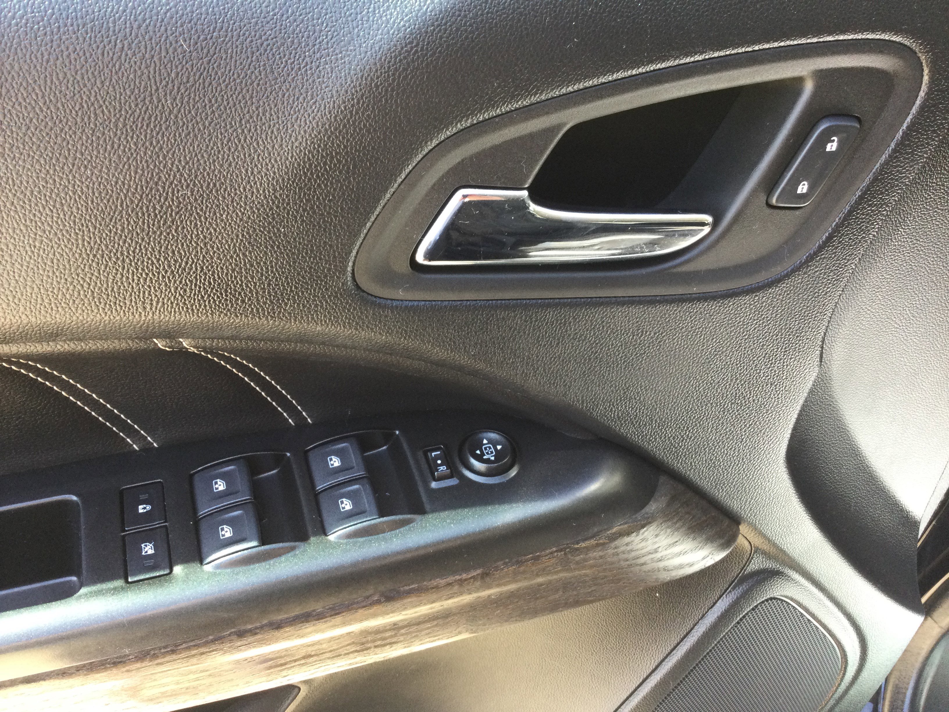 Used 2022 GMC Canyon Denali image 9