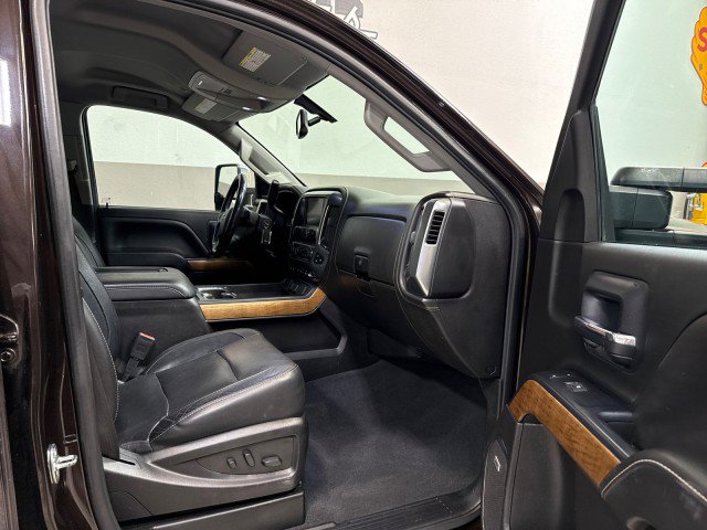 Used 2019 Chevrolet Silverado 3500 LTZ w/ Duramax Plus Package image 48