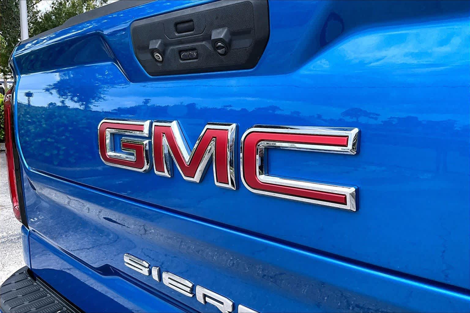 Used 2023 GMC Sierra 1500 AT4X AWD/4WD image 31