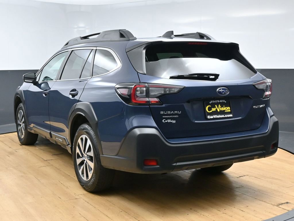 Used 2023 Subaru Outback Premium AWD/4WD image 7