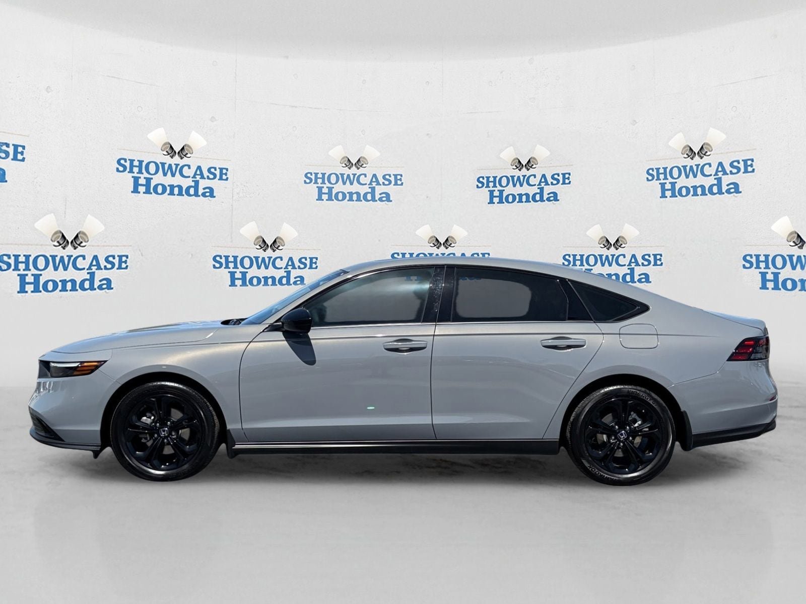 Certified 2025 Honda Accord SE image 4