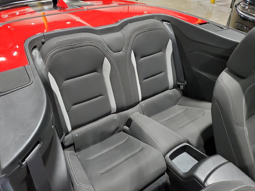Used 2020 Chevrolet Camaro LT RWD image 17