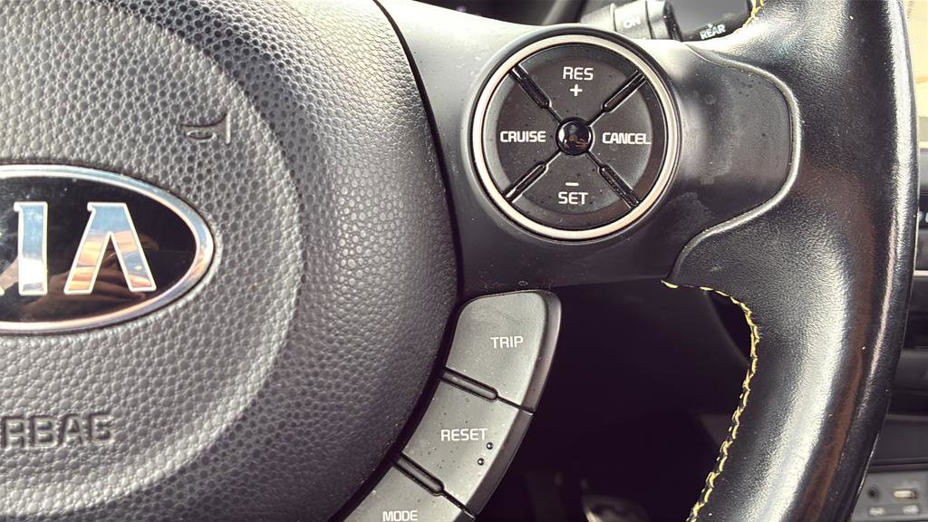 Used 2015 Kia Soul + w/ Primo Package FWD image 27