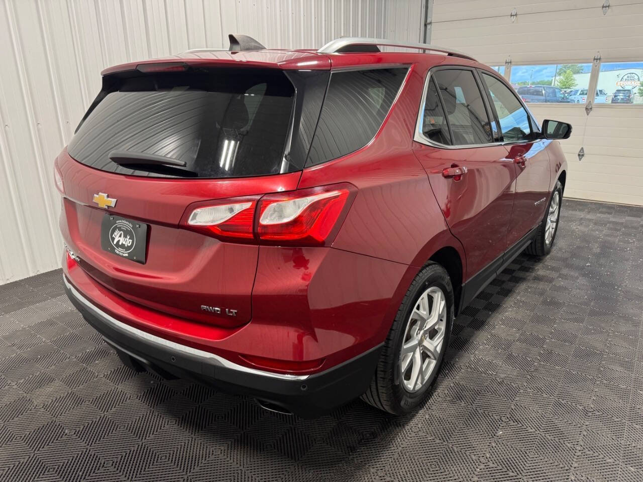 Used 2019 Chevrolet Equinox LT w/ LT True North Edition AWD/4WD image 3