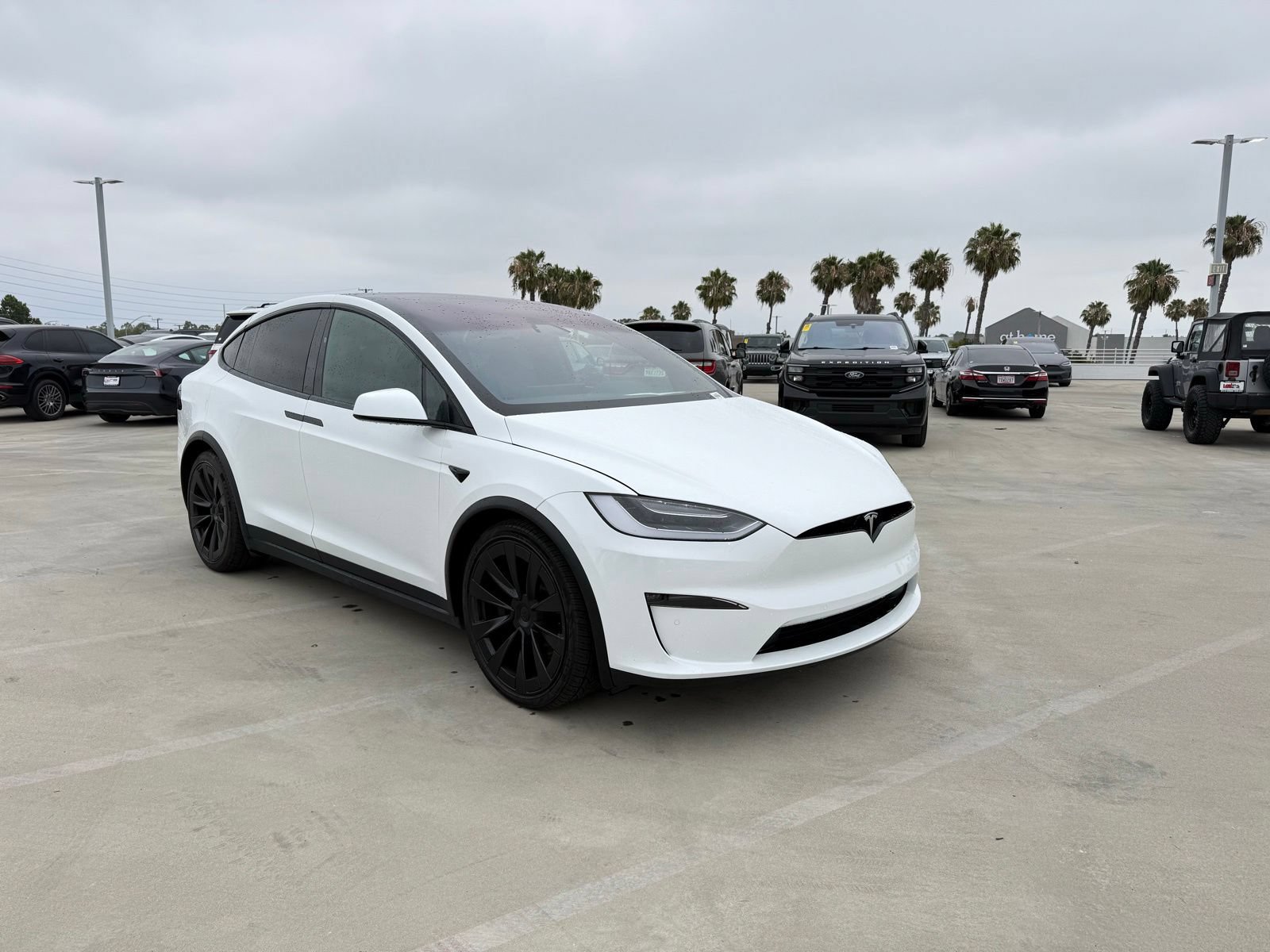 Used 2022 Tesla Model X Plaid AWD/4WD image 4