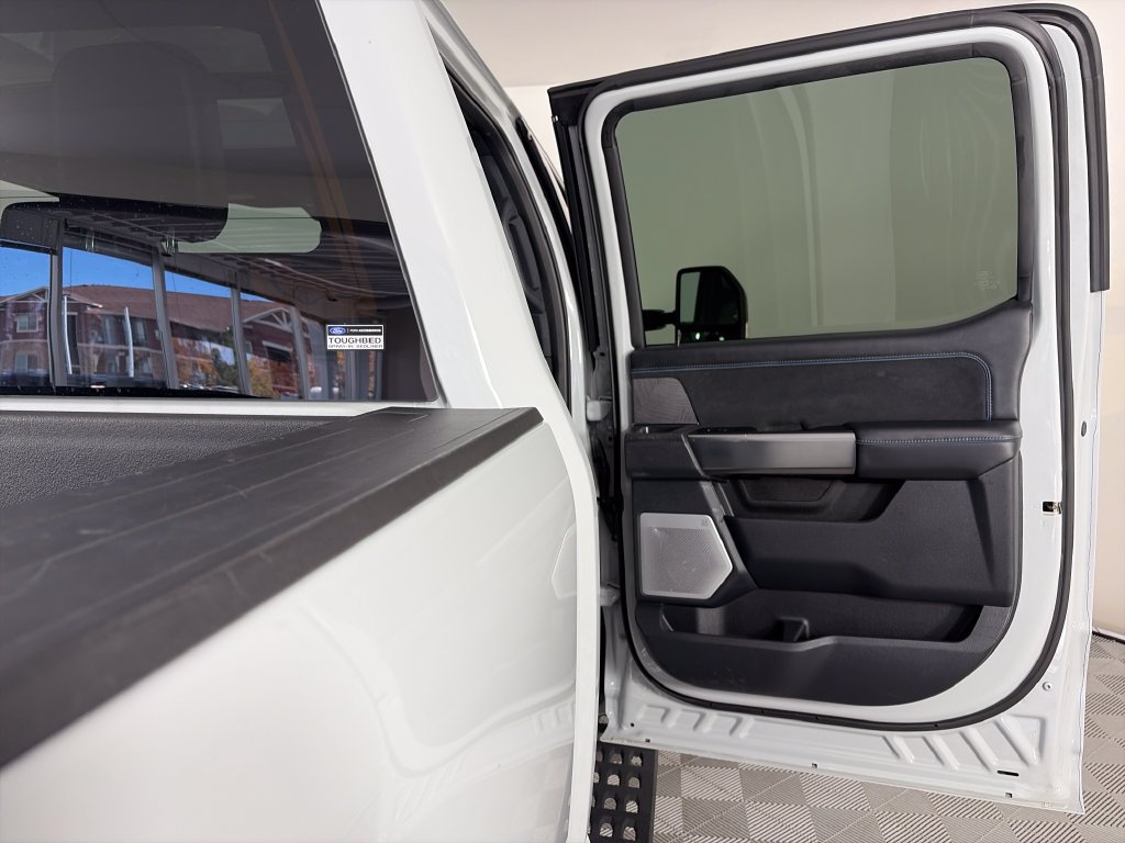 Certified 2025 Ford F350 Platinum w/ Tremor Off-Road Package AWD/4WD image 29